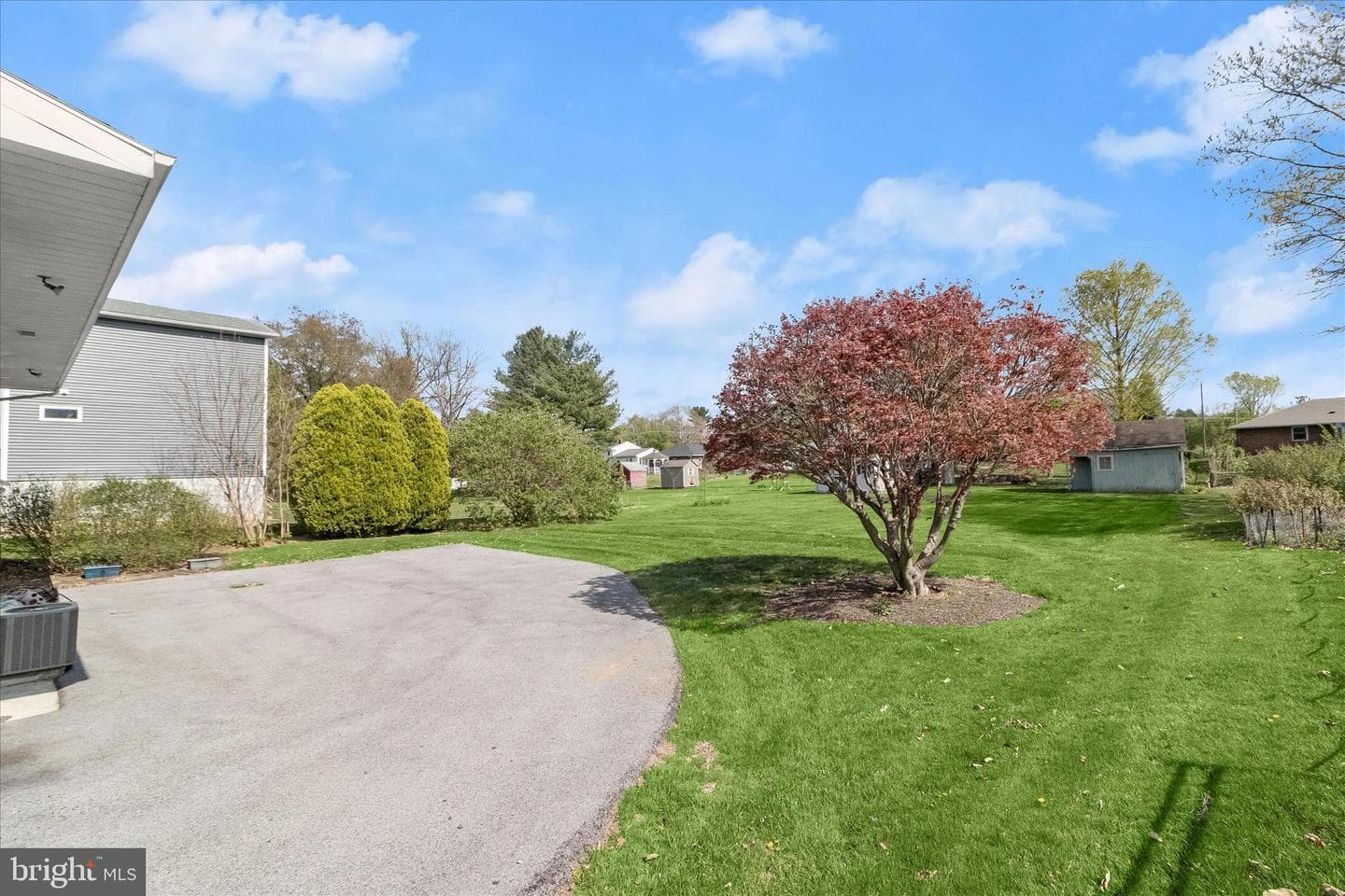 913 Gobin Street photo 46