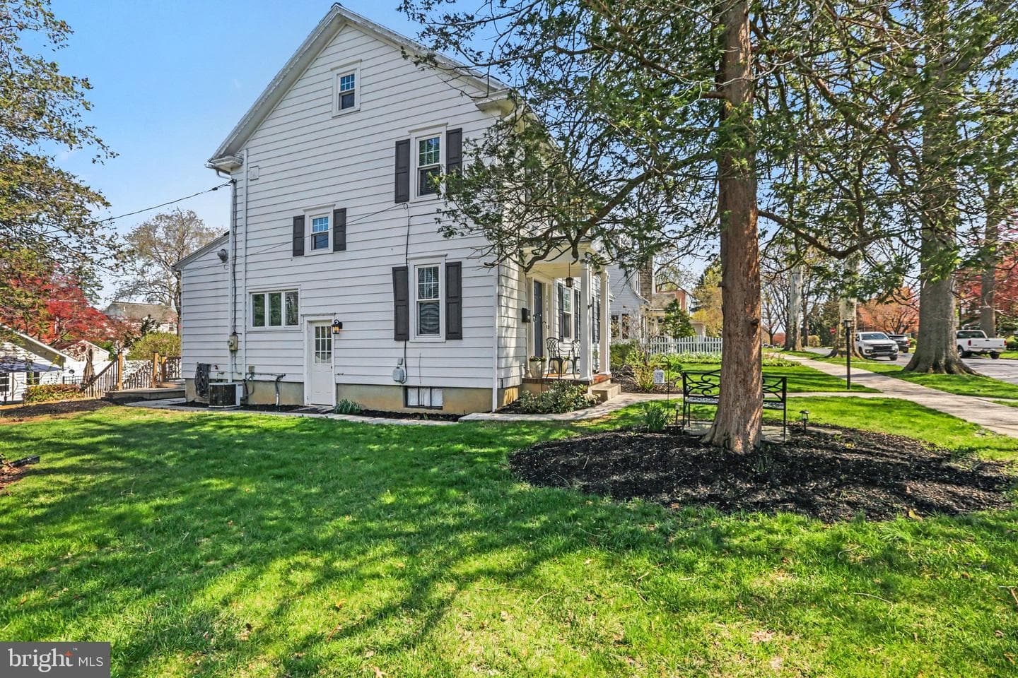2418 Harvard Avenue photo 34