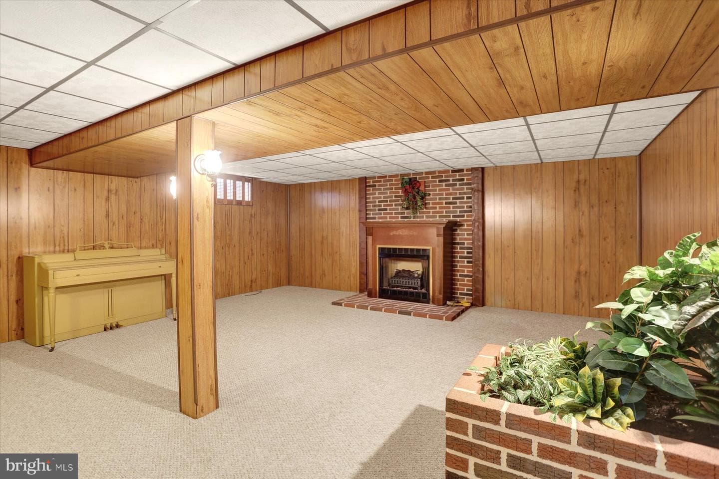 323 Evergreen Street photo 27