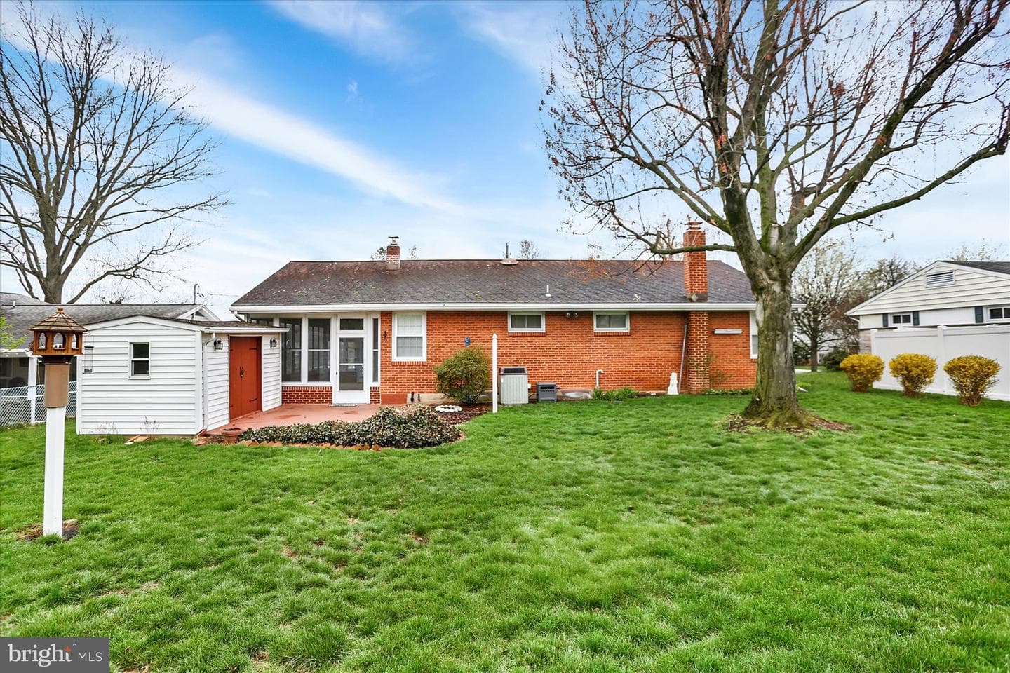 323 Evergreen Street photo 38