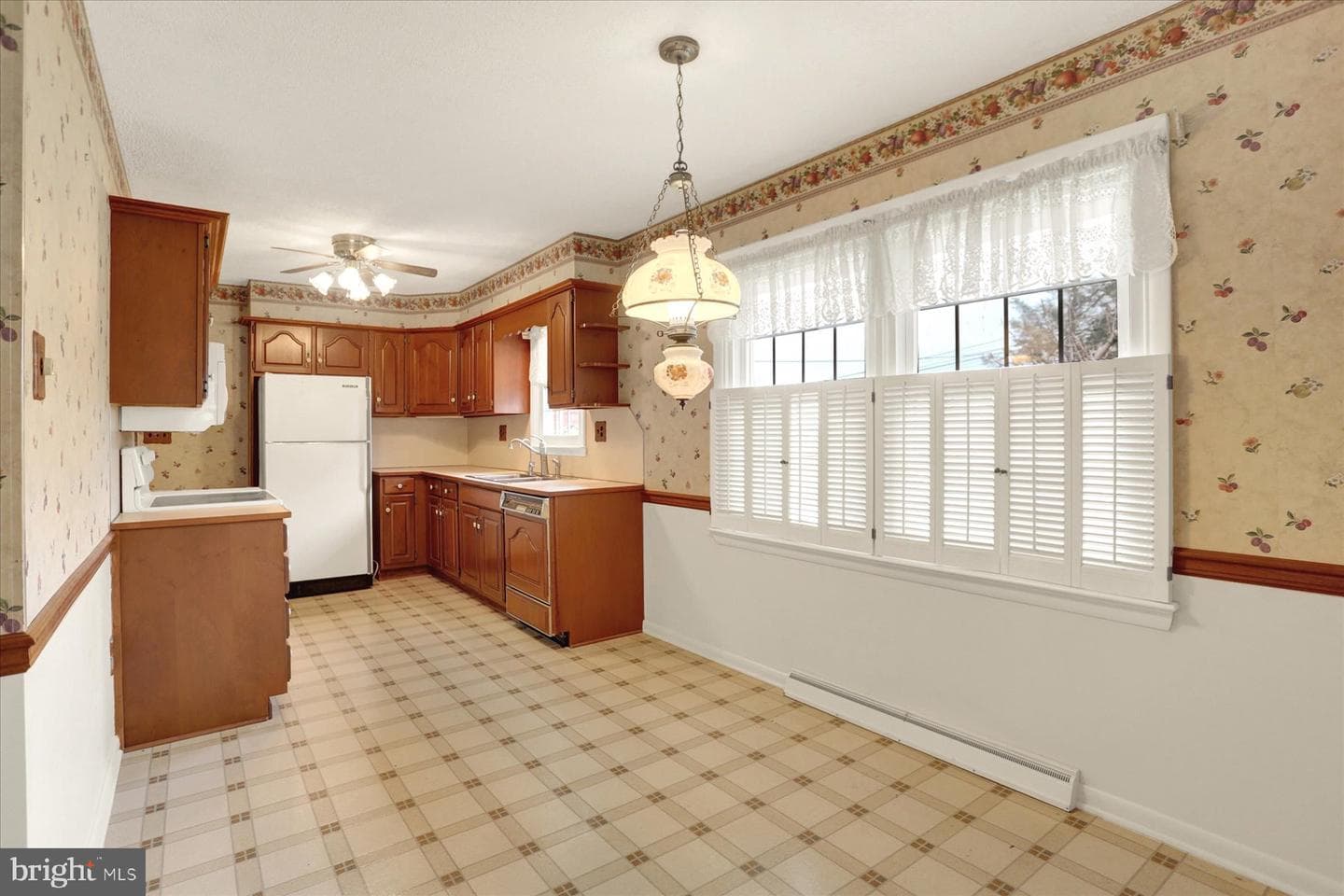 323 Evergreen Street photo 5