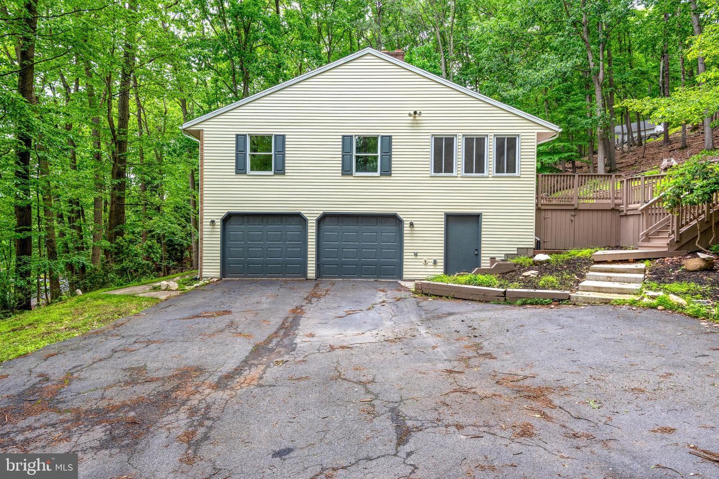 600 Rocky Drive photo 28