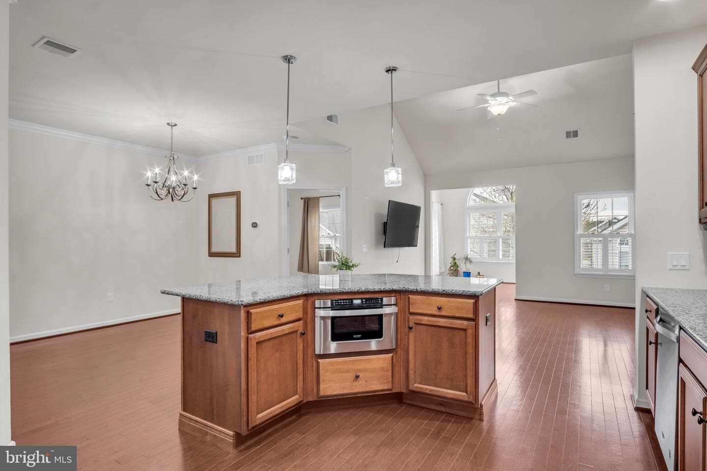 307 Valor Drive photo 11