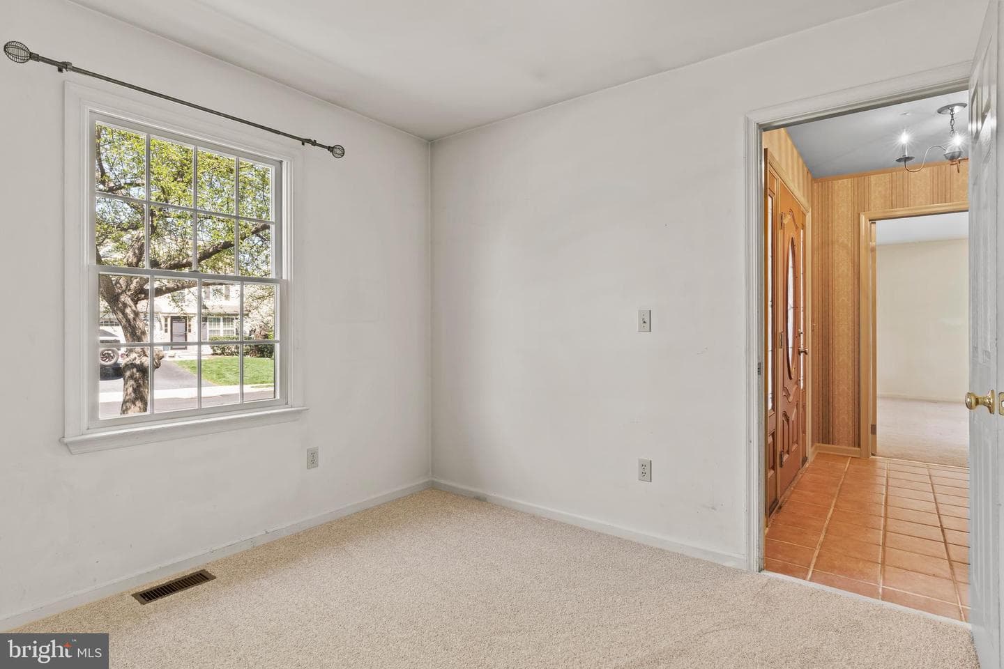 914 Maplewood Lane photo 20