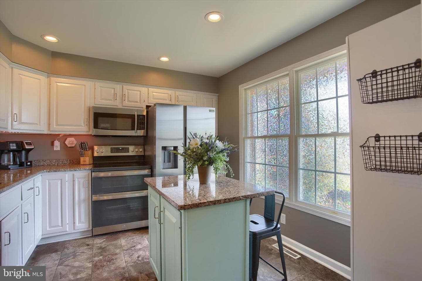 4068 Darius Drive photo 4