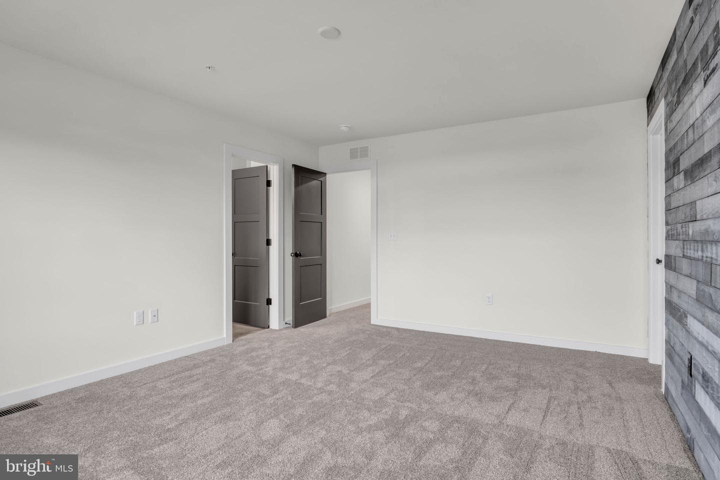 2160 S Autumn Chase Drive photo 8