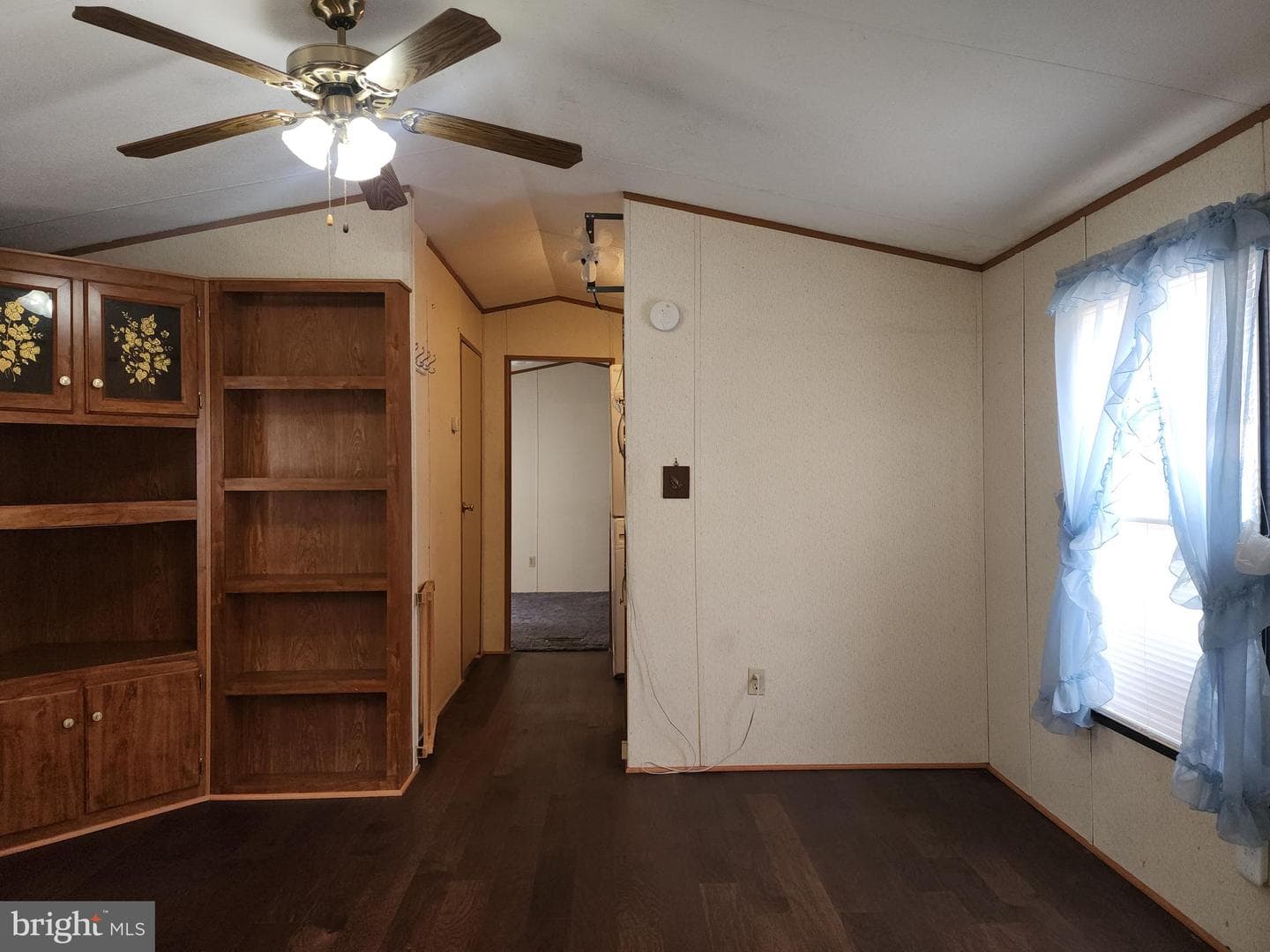 109 Neil Road photo 17