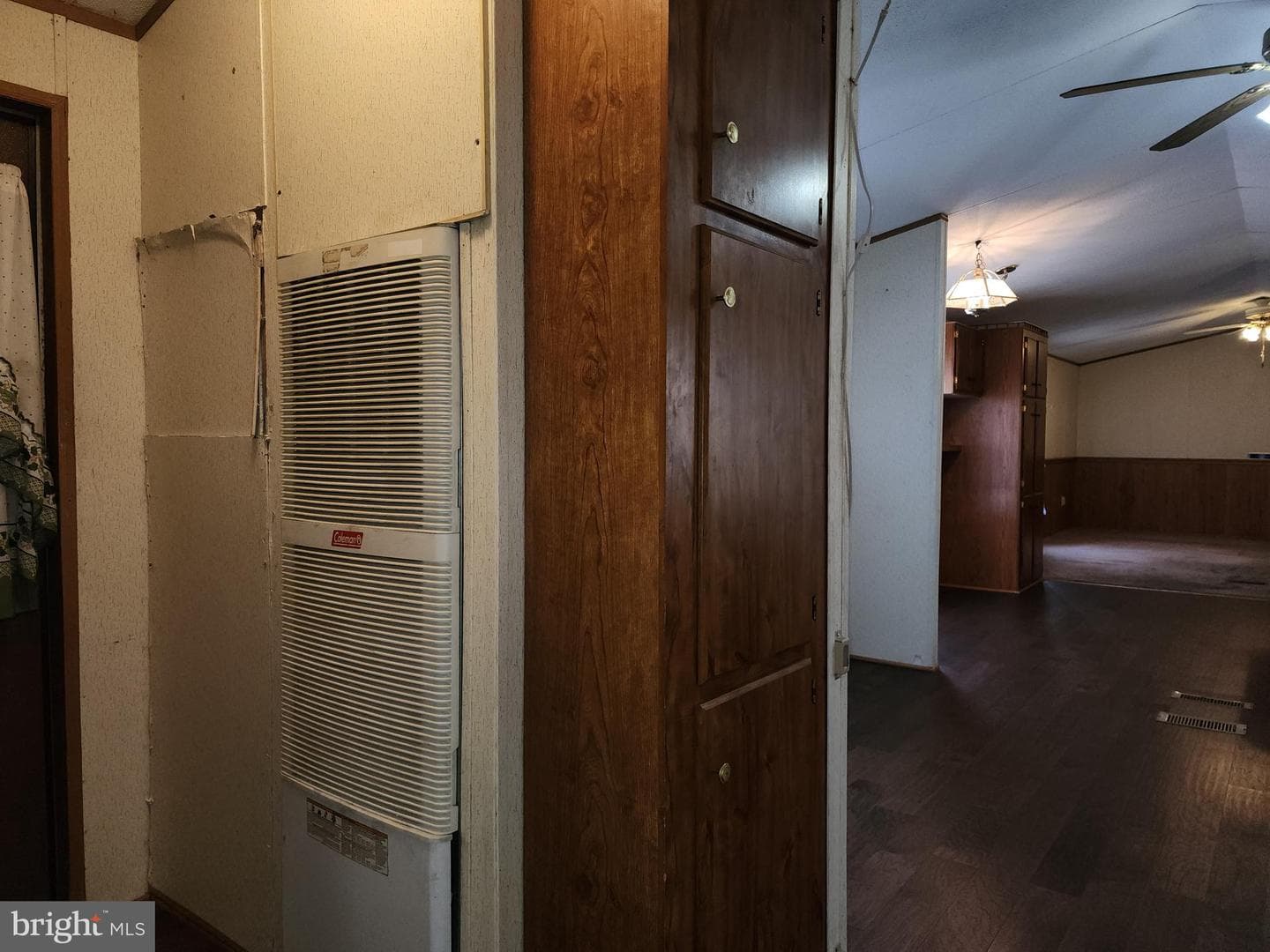 109 Neil Road photo 18