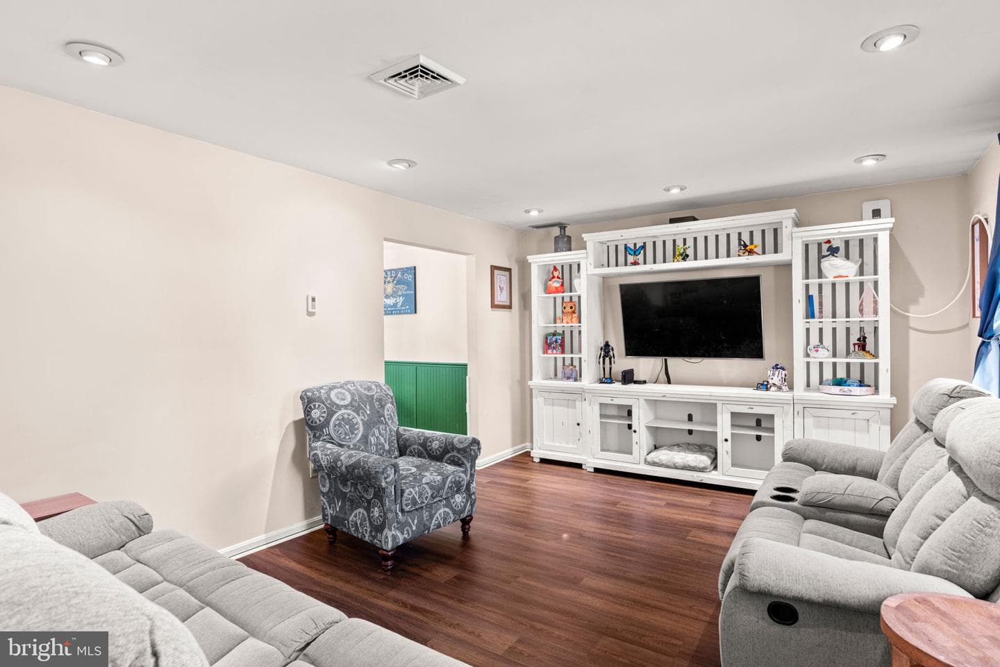 206 Cumberland Drive photo 5