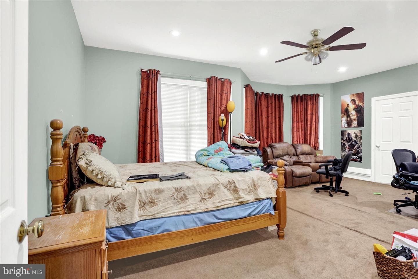 567 Lucinda Lane photo 14
