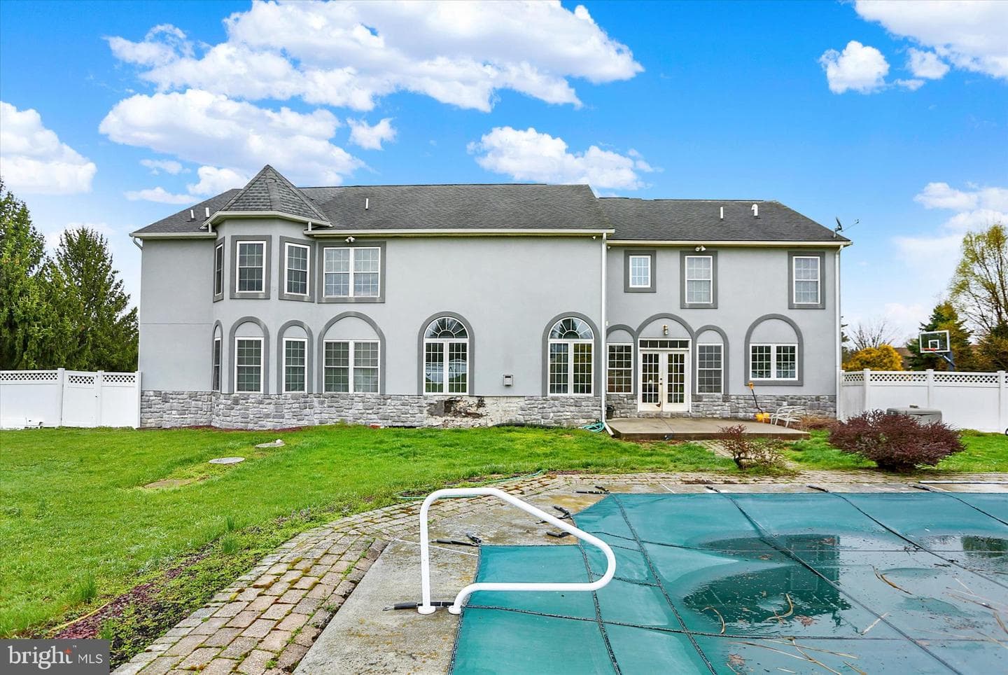 567 Lucinda Lane photo 38