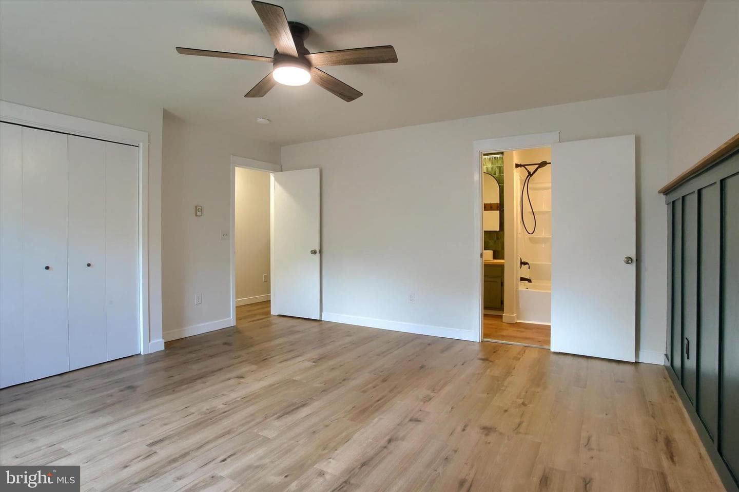 313 Croghan Drive photo 23