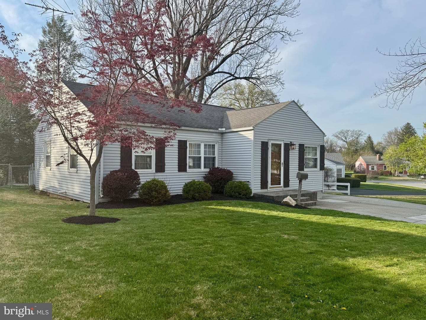 1294 Warwick Road