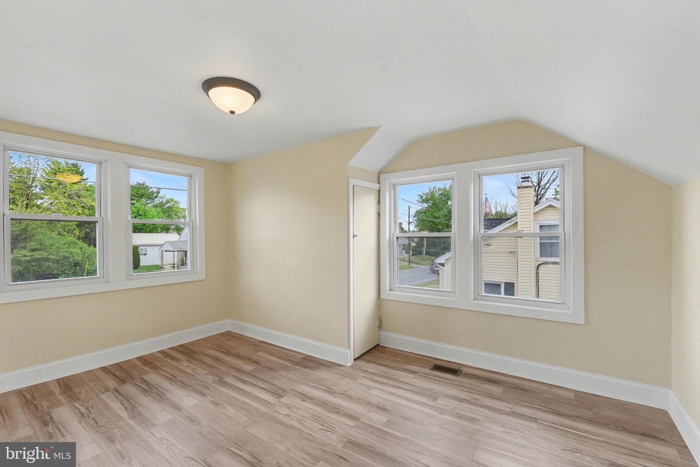 67 Fairfield St photo 19