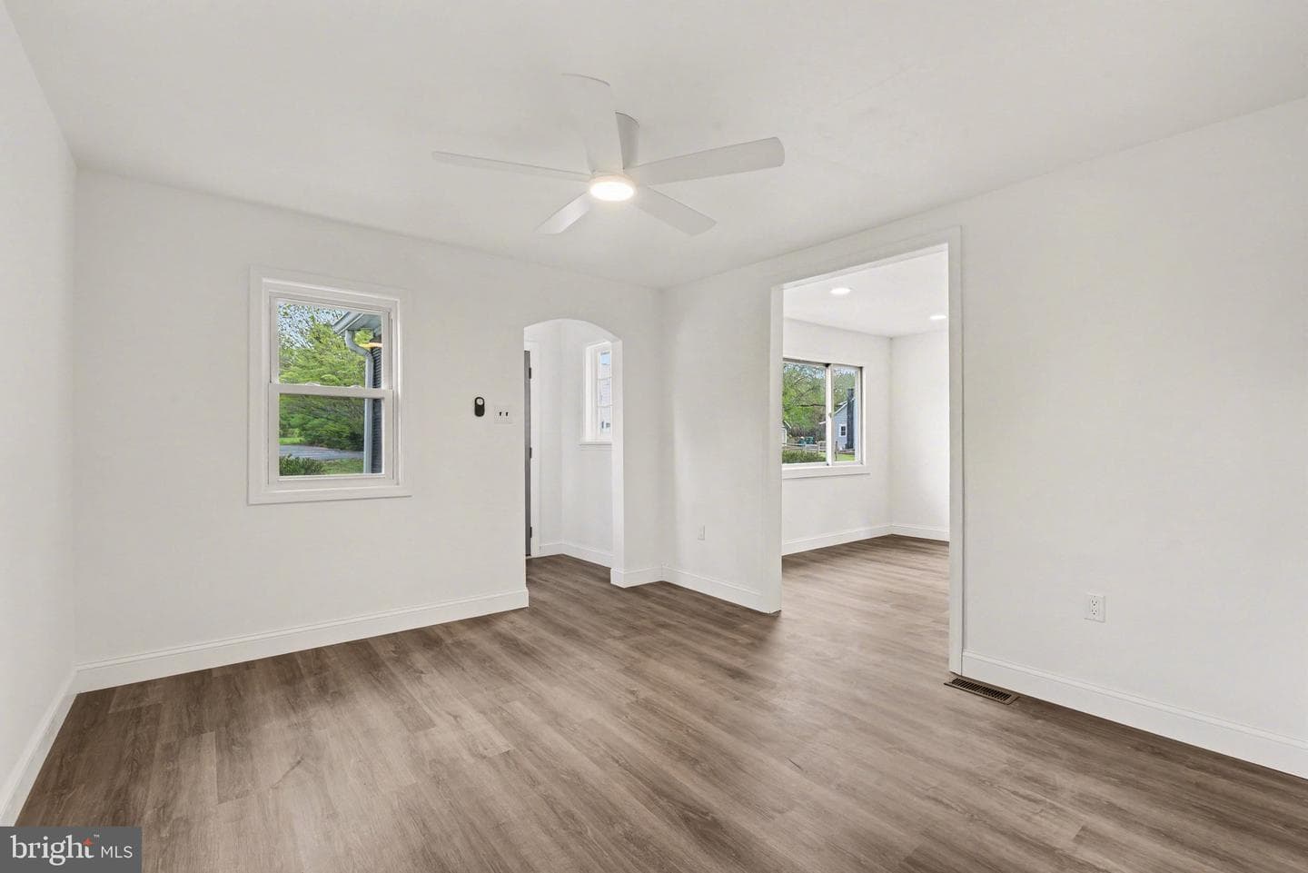 67 Fairfield St photo 3