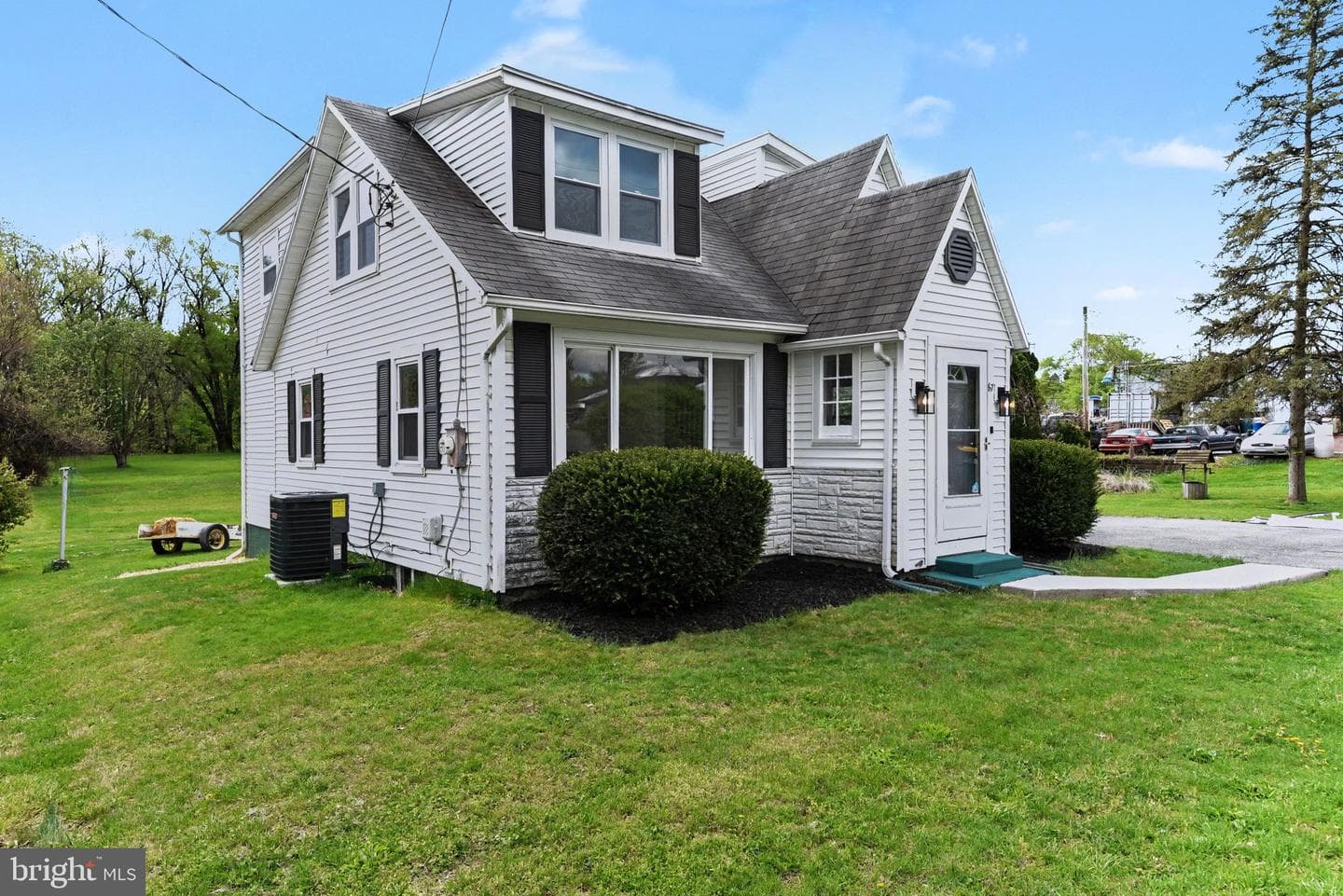67 Fairfield St photo 30