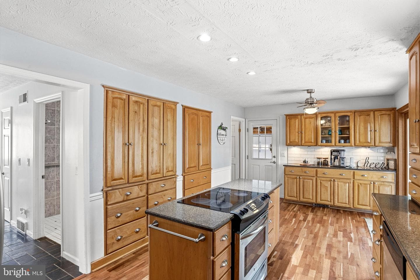 662 Shannon Road photo 20
