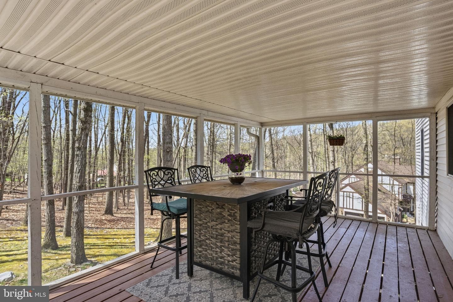 662 Shannon Road photo 23