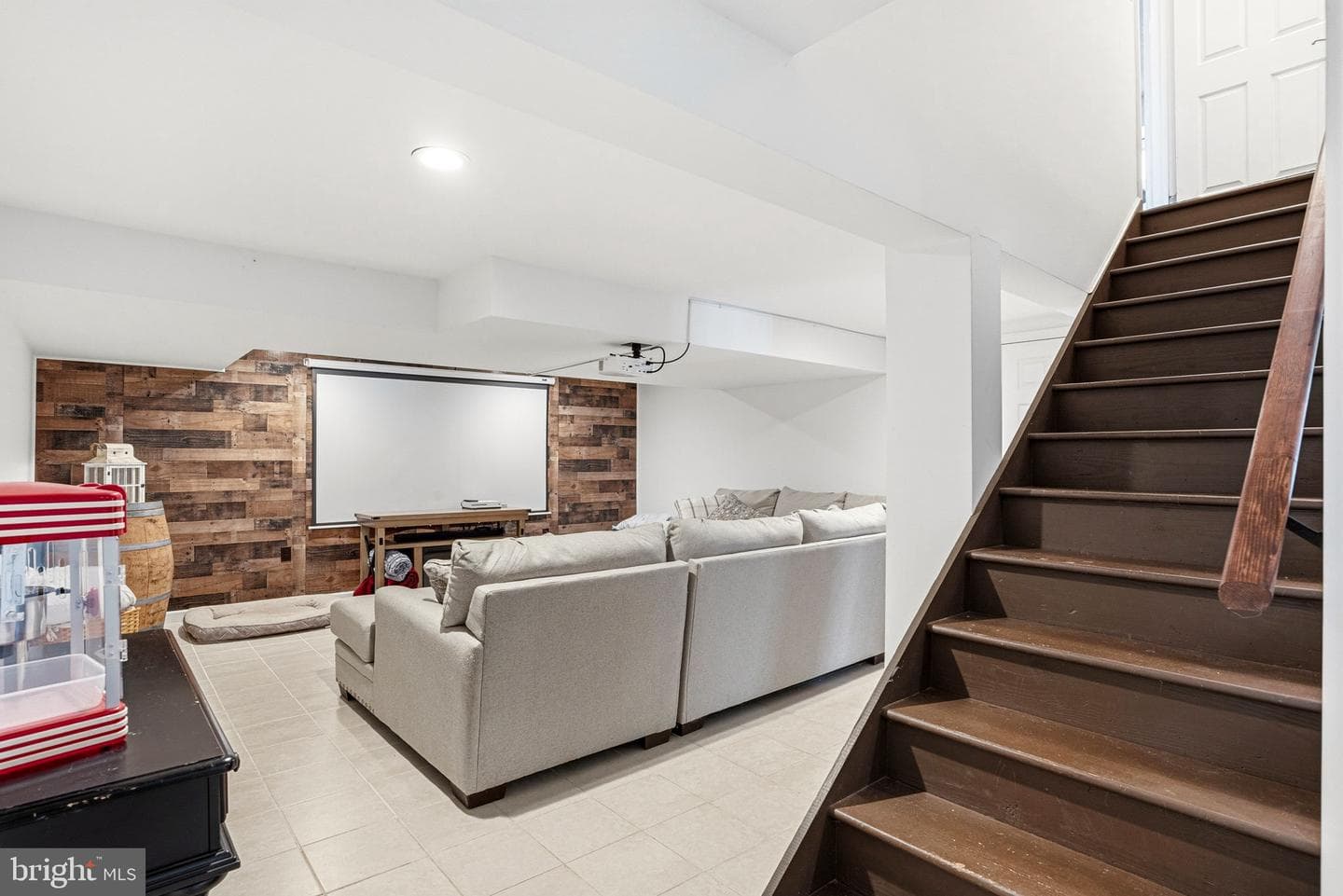 662 Shannon Road photo 25