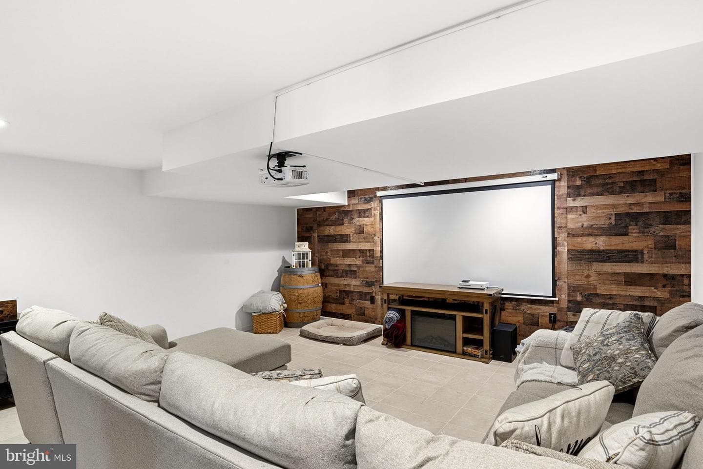 662 Shannon Road photo 26