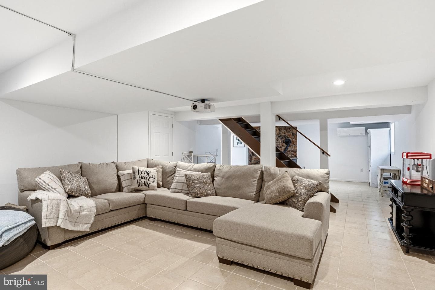 662 Shannon Road photo 27