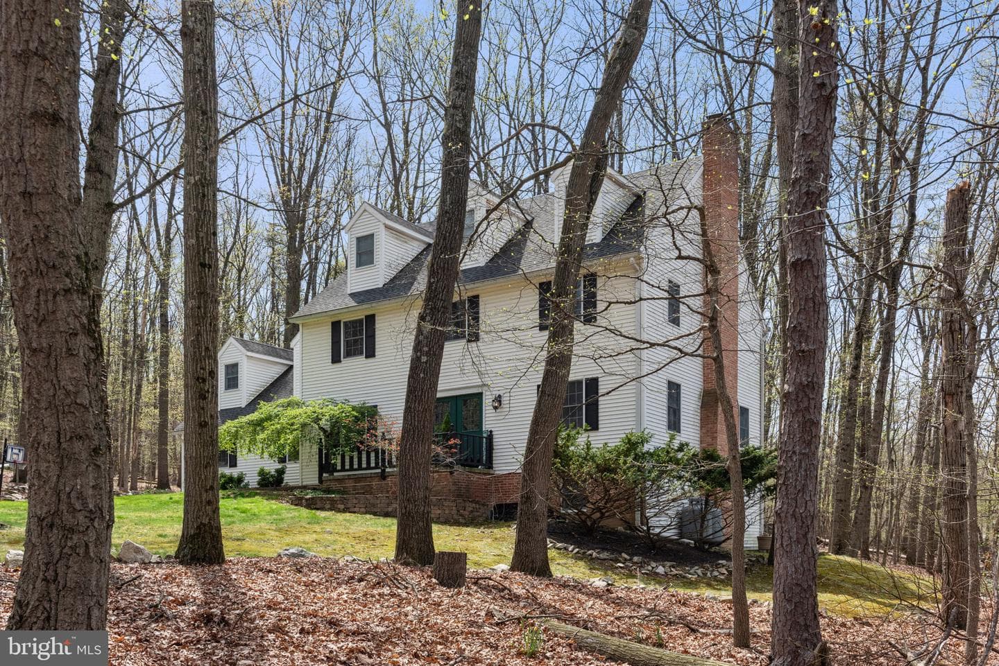 662 Shannon Road photo 3