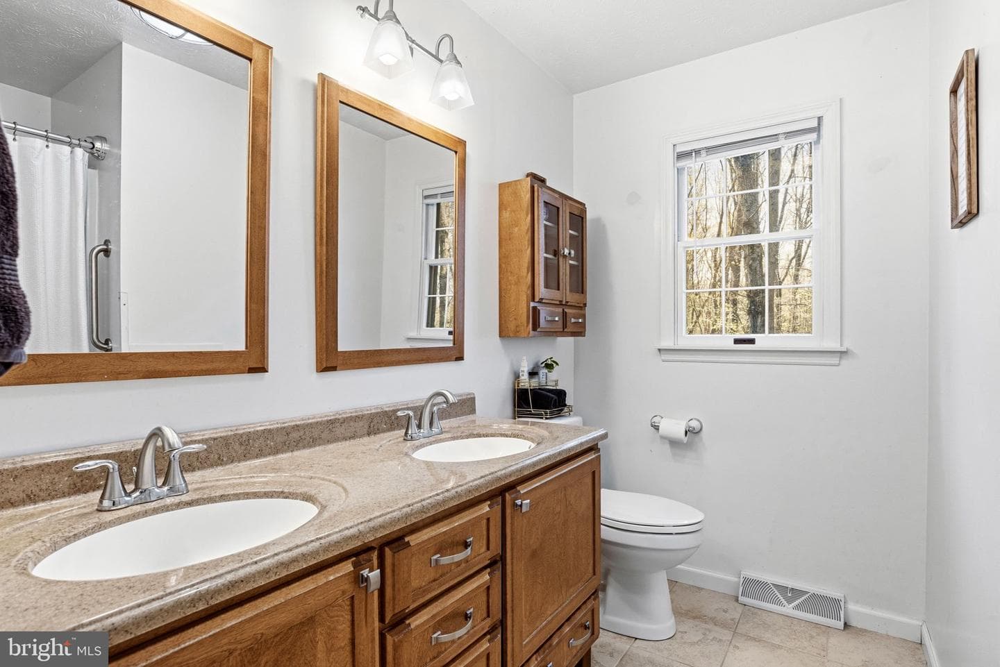 662 Shannon Road photo 43