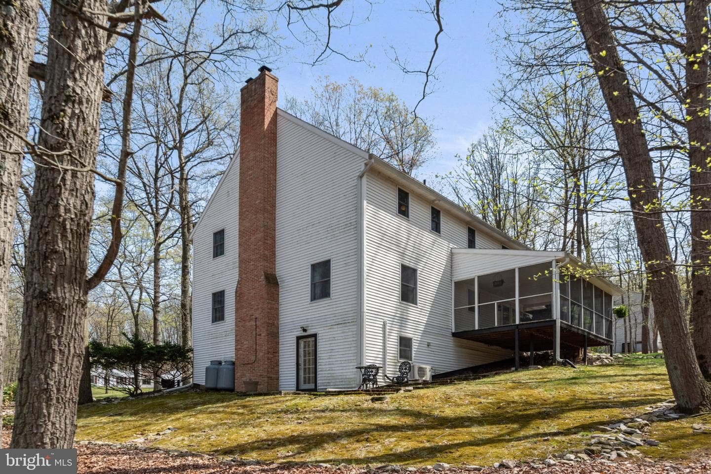 662 Shannon Road photo 7