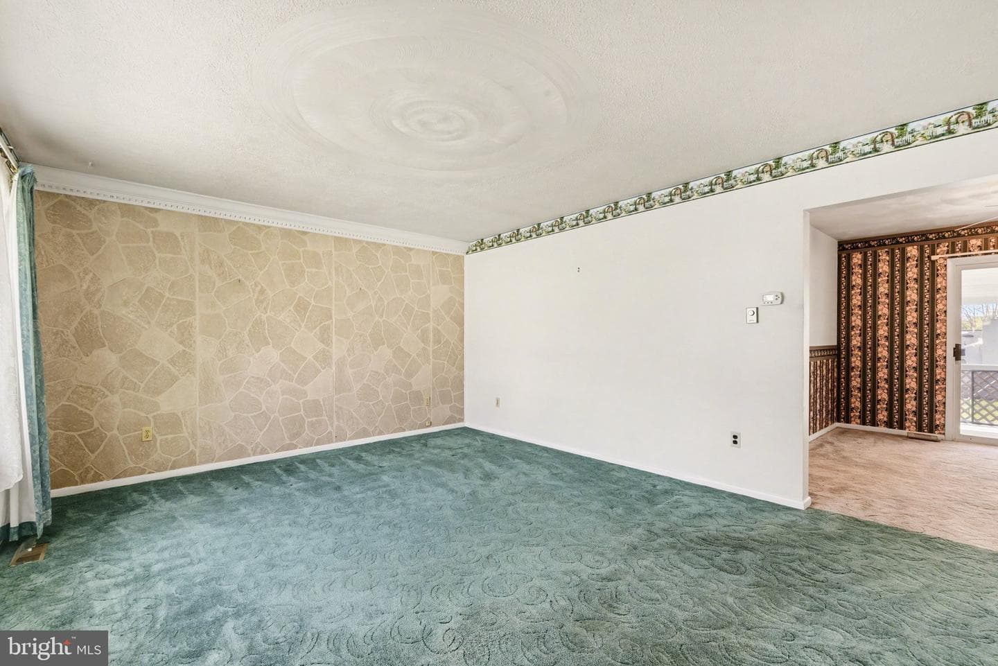 7 Hope Drive photo 2