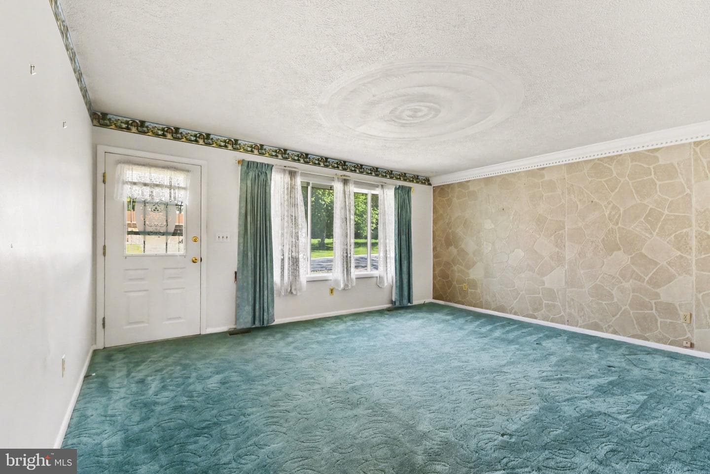 7 Hope Drive photo 3