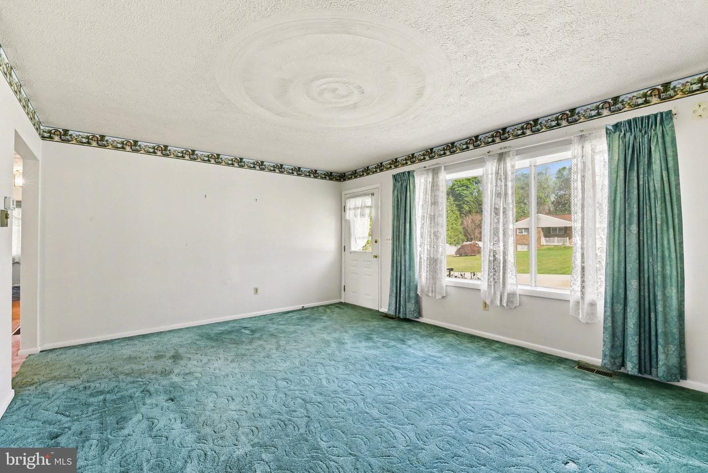 7 Hope Drive photo 4