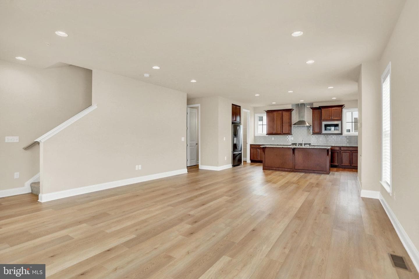 3100 Egreton Road photo 4