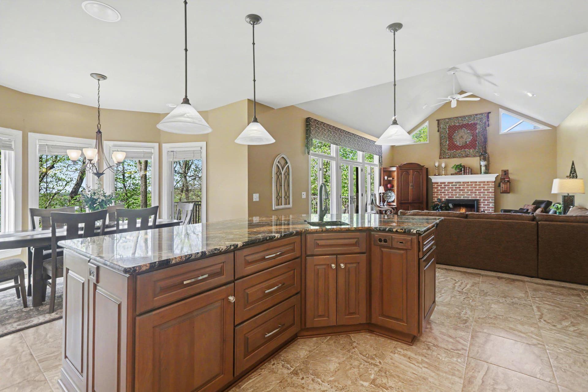 39 Sunfire Avenue photo 3