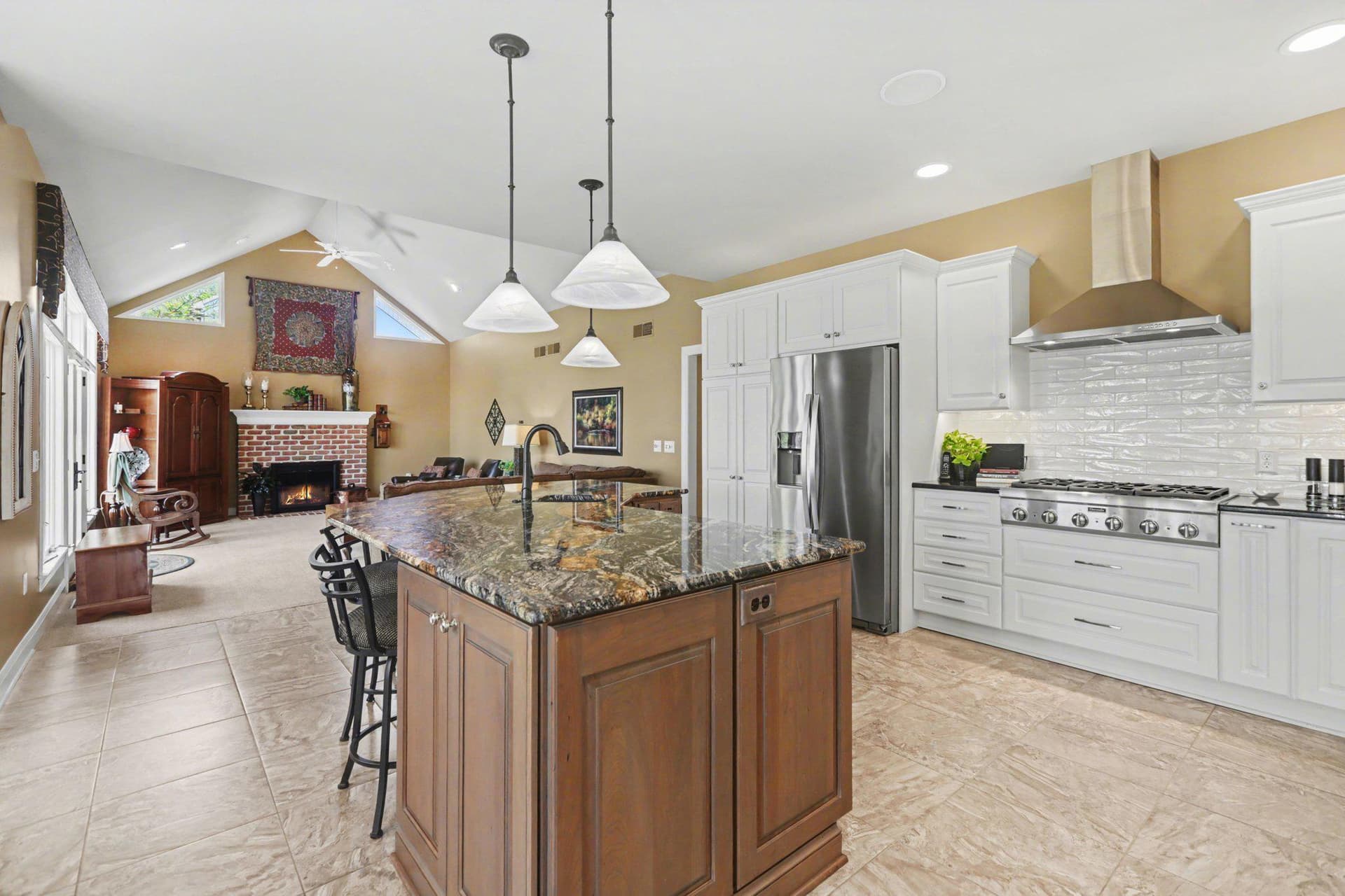 39 Sunfire Avenue photo 4