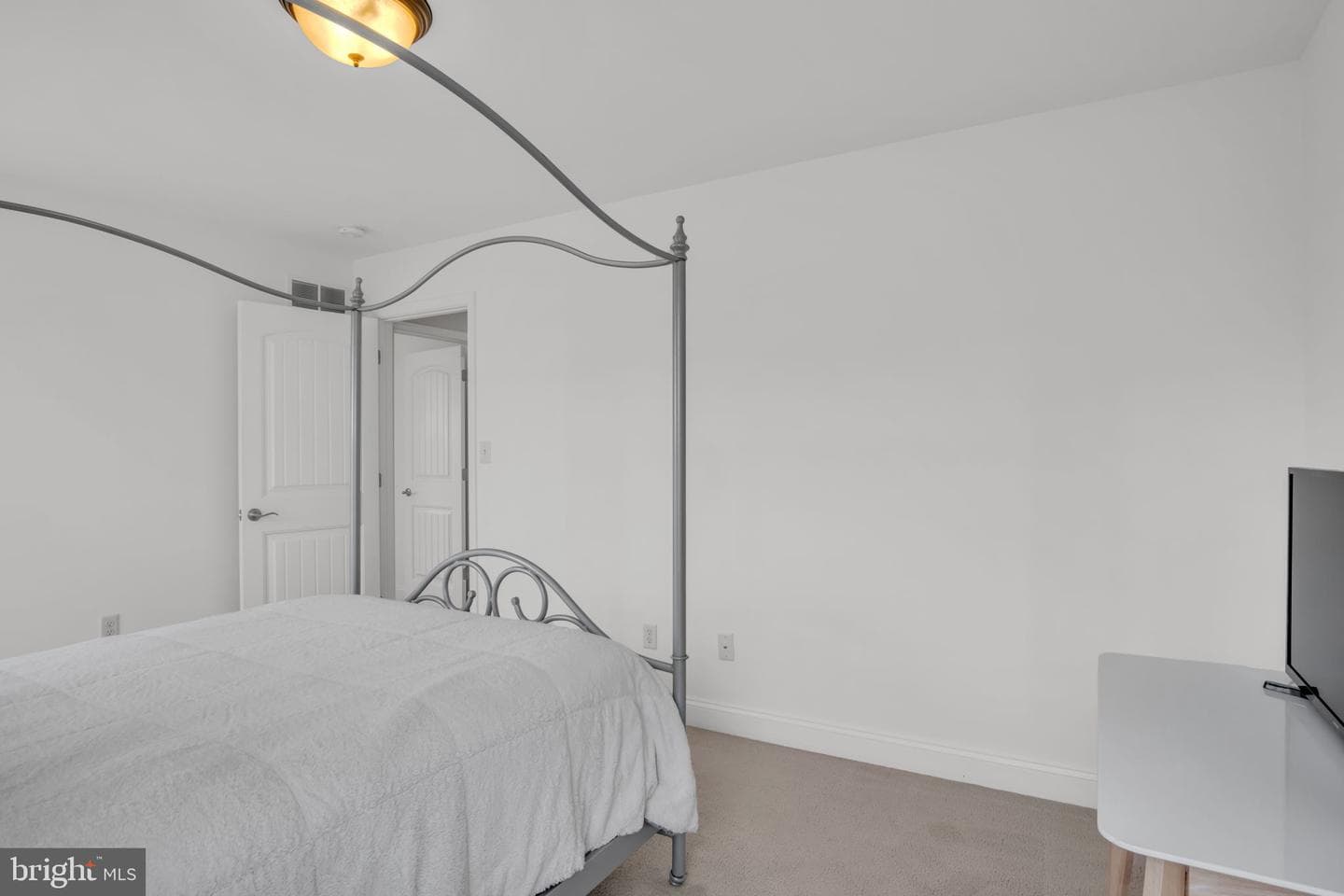 52 Danbury Drive photo 38