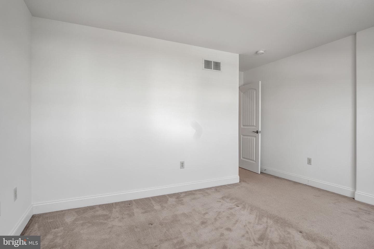 52 Danbury Drive photo 41