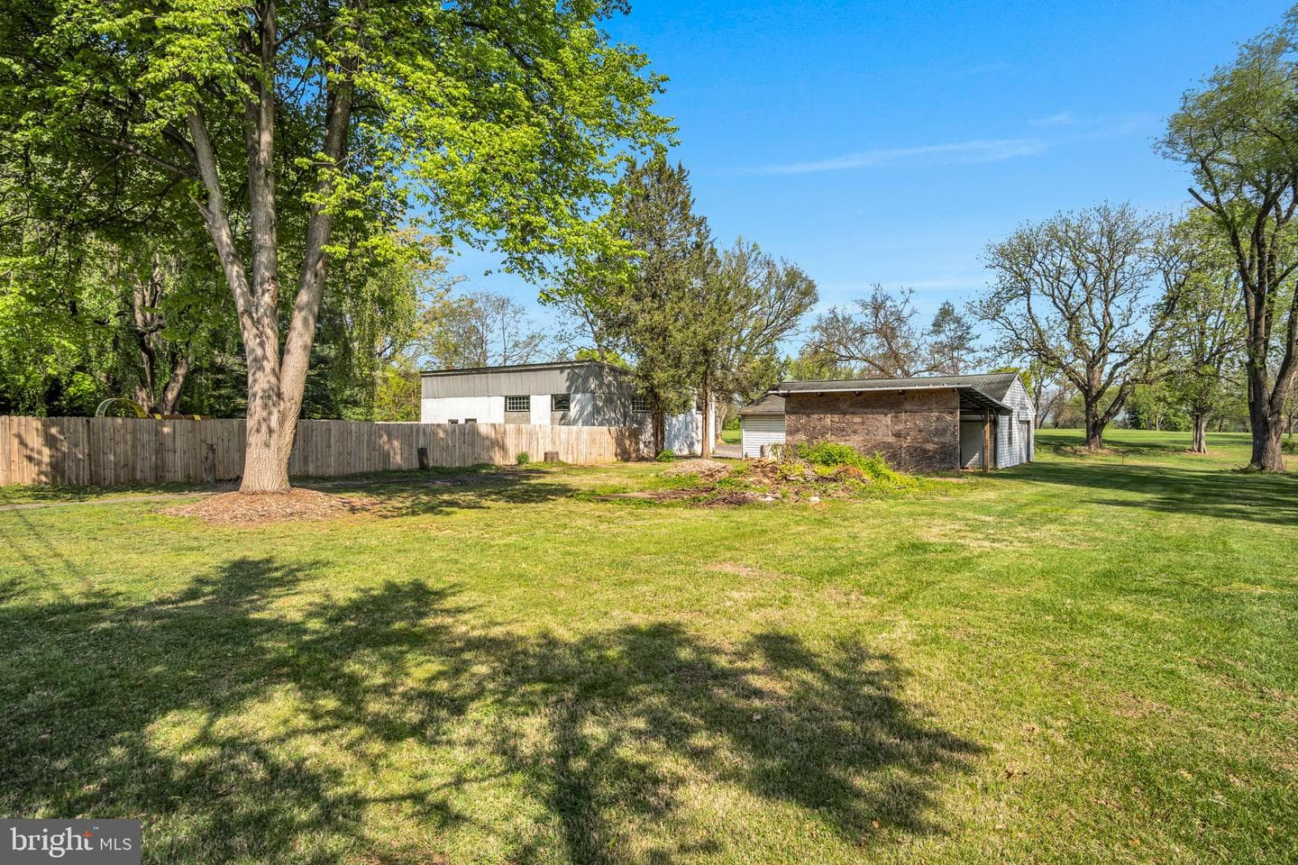 1948 W Trindle Road photo 34