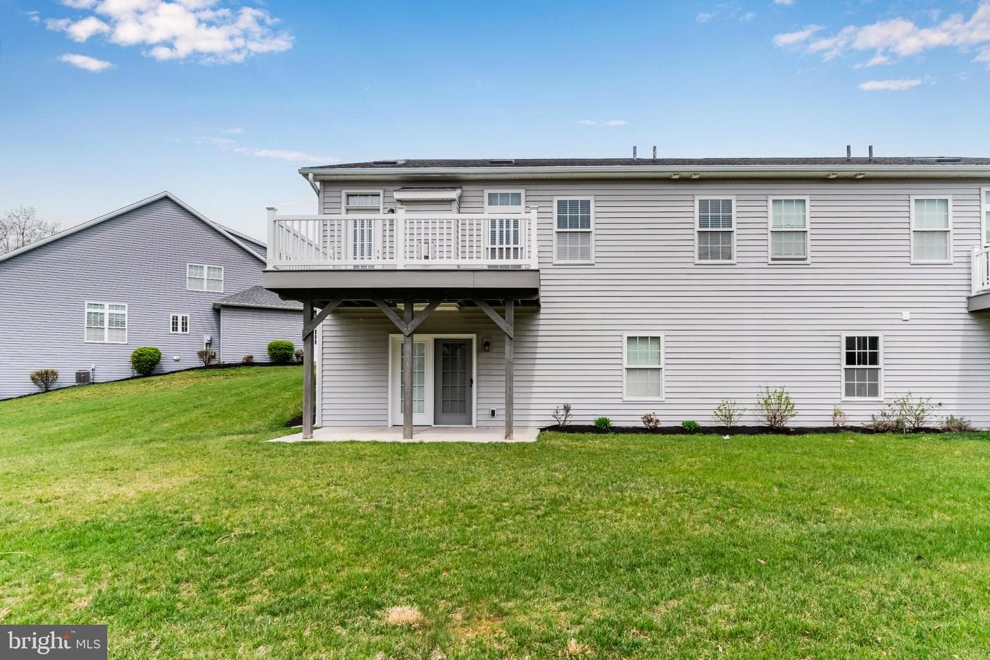 1635 Shady Maple Court photo 4