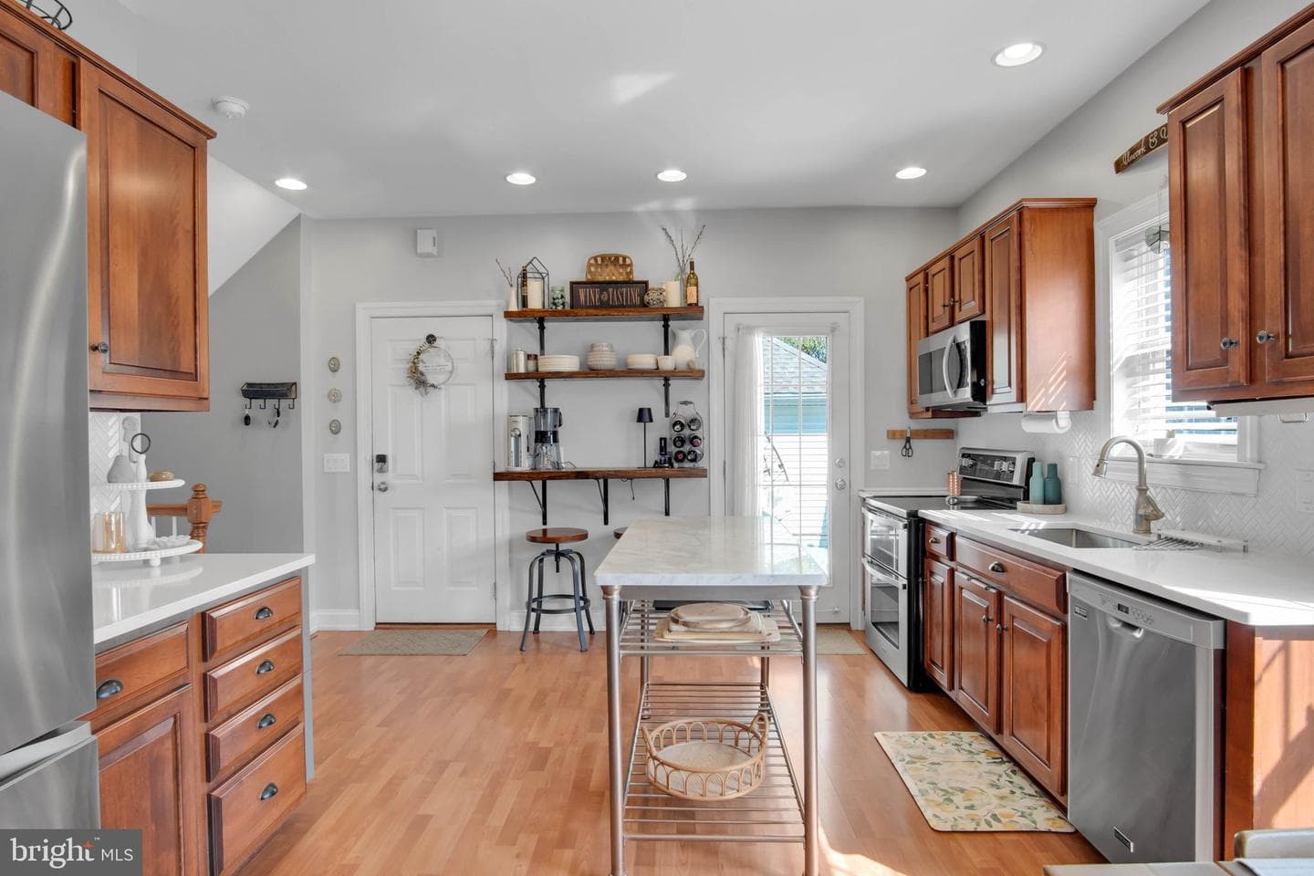 528 W Simpson Street photo 10