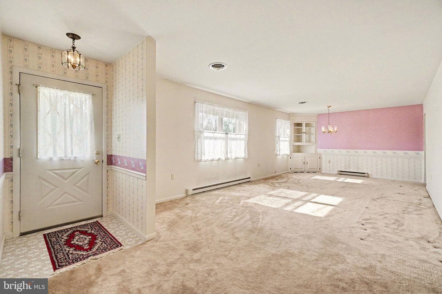 280 Shatto Drive photo 2