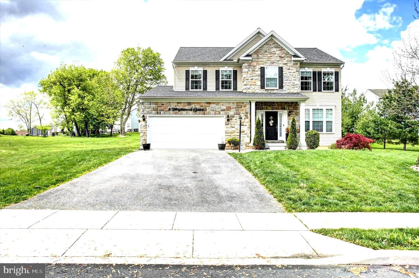 8 Tanglewood Drive photo 3