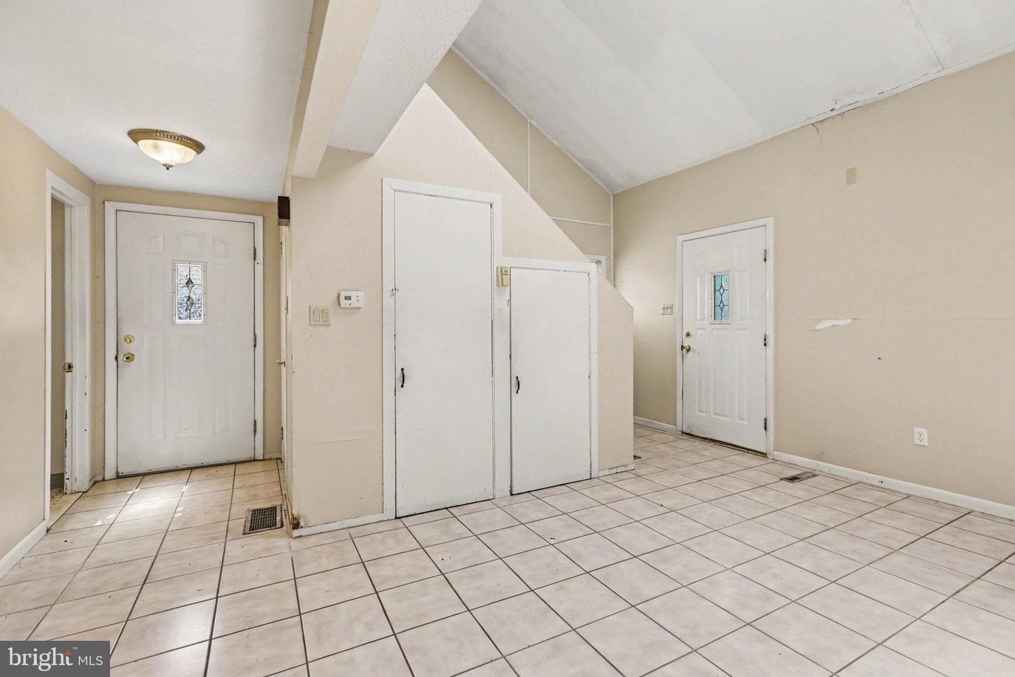 140 Glendale Street photo 2