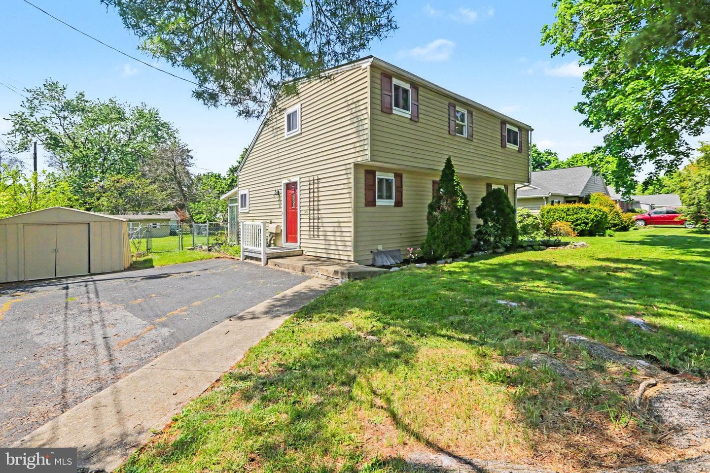 140 Glendale Street photo 23
