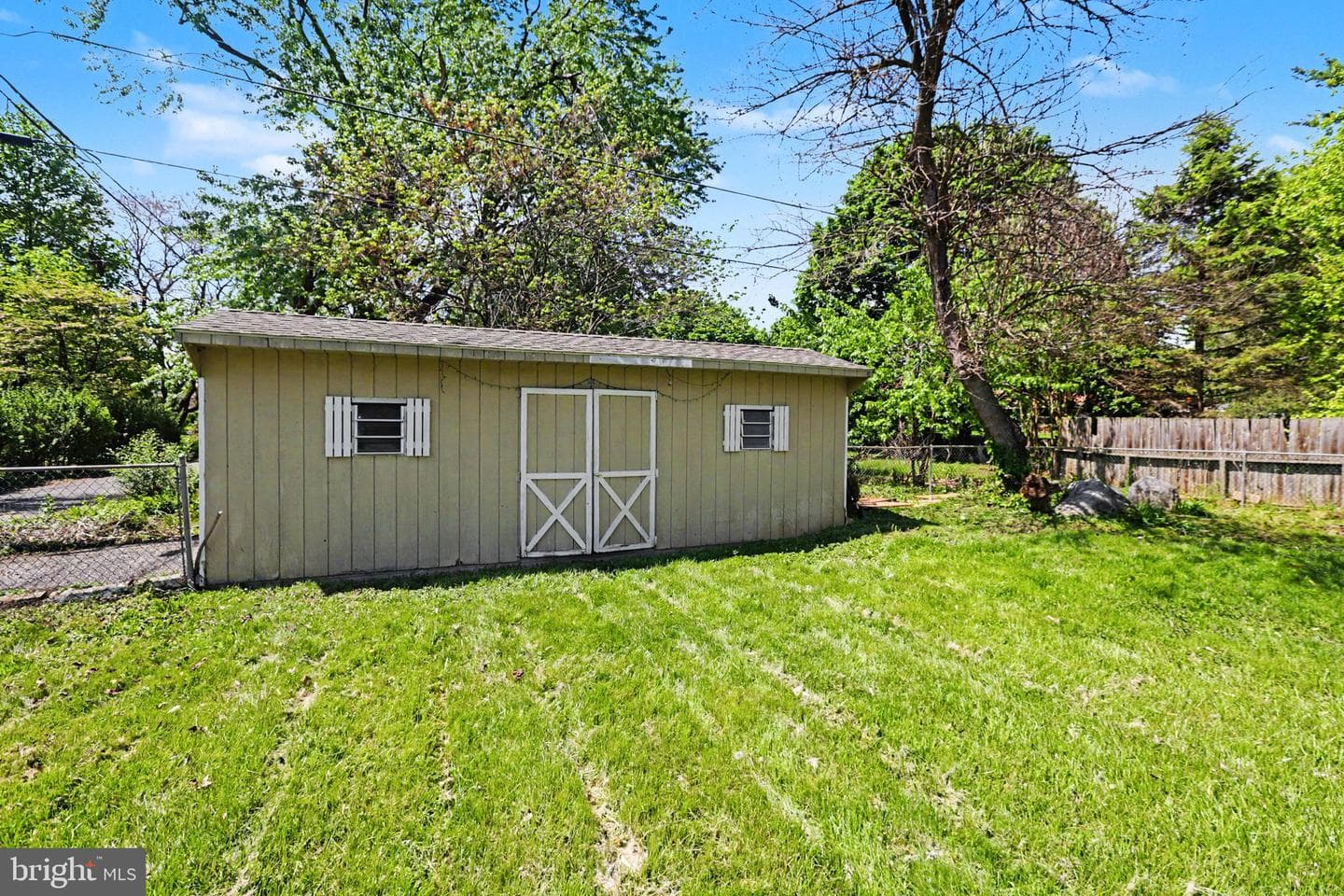 140 Glendale Street photo 25
