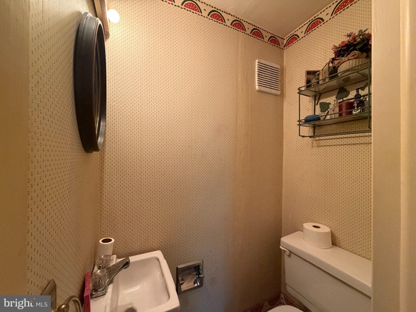 820 S York Street photo 23