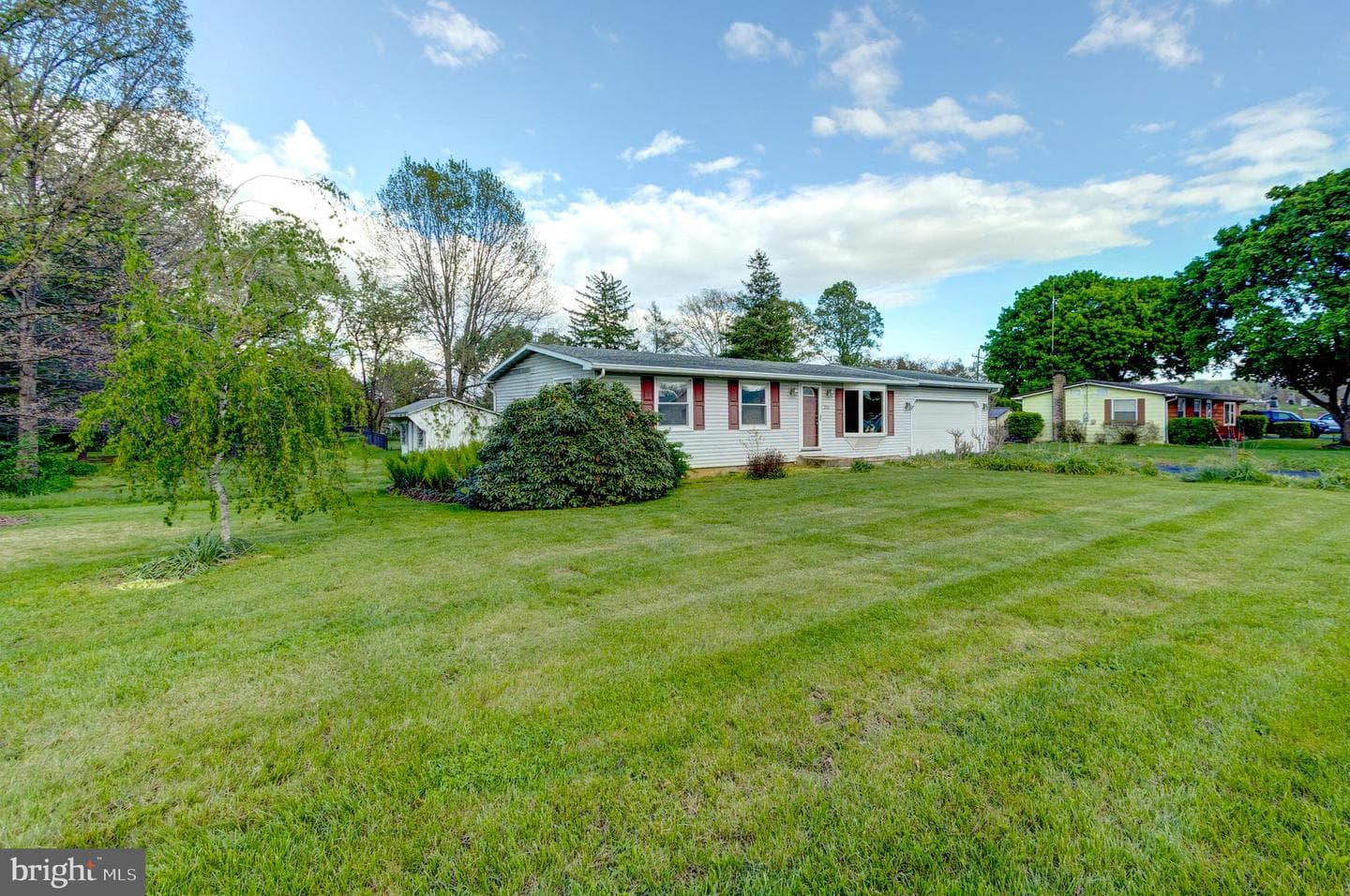 203 Shughart Avenue photo 2