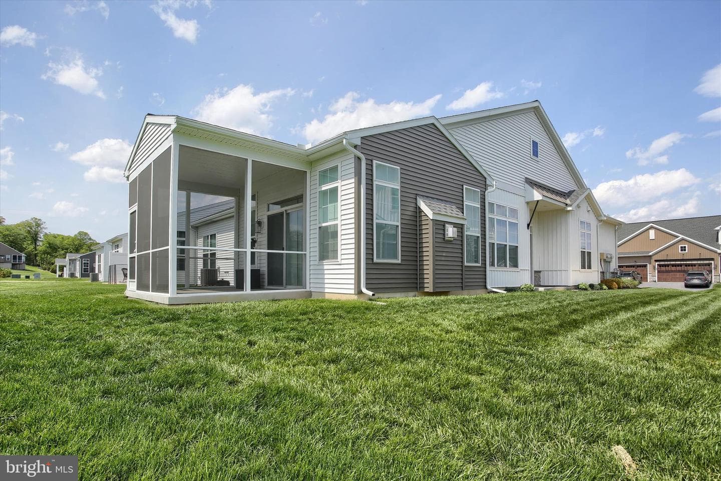 736 Aurora Drive photo 27