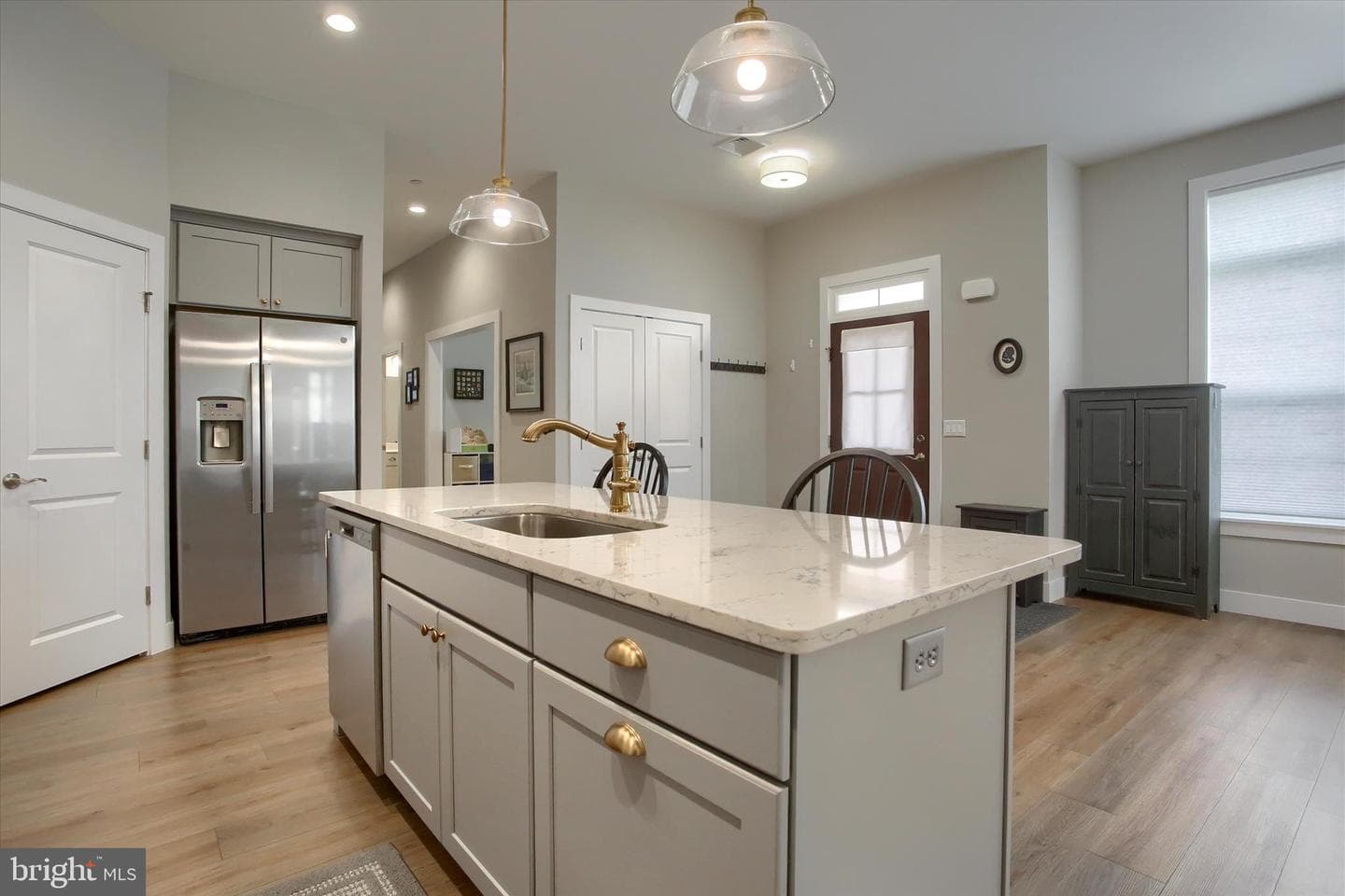 736 Aurora Drive photo 6