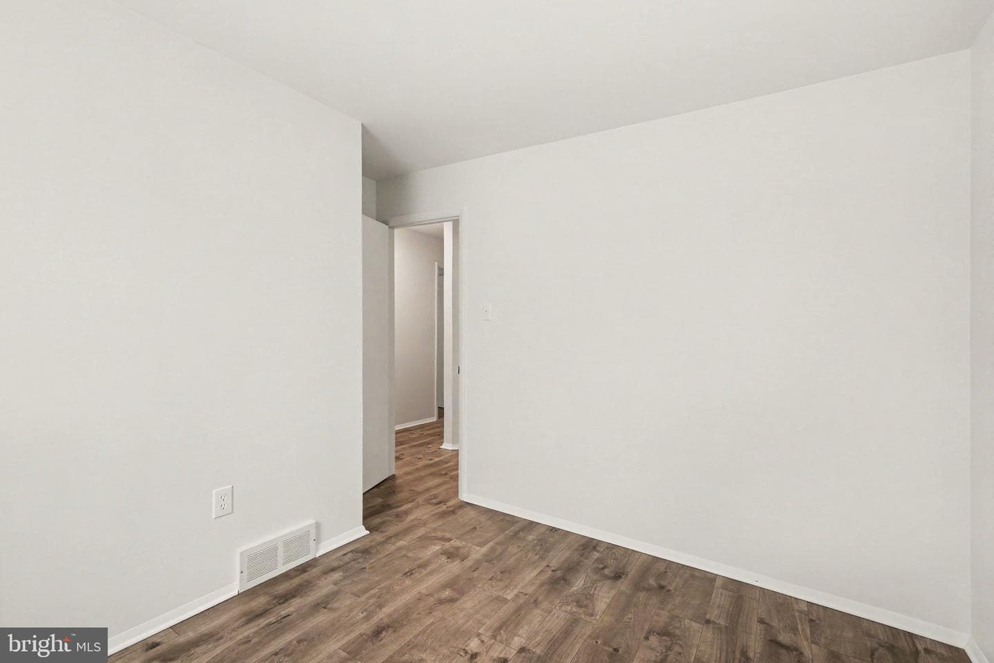 605 Old Grove Road photo 18