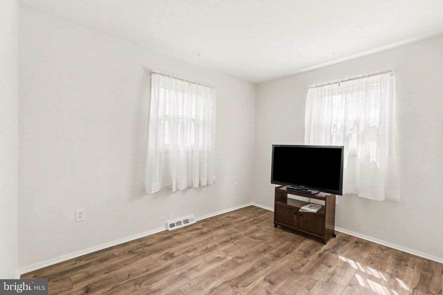 605 Old Grove Road photo 19
